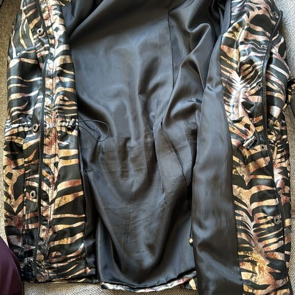 Erin London Women’s Cotton Blend Zebra Print Metallic Front Zip Up & Snap Size L - Picture 9 of 14